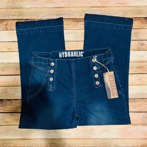 NEW!! Hydraulic Women Cropped Jeans